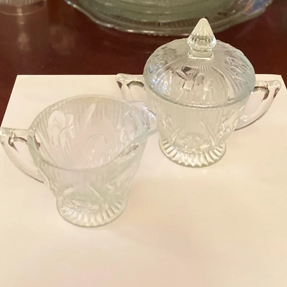 Iris & Herringbone Clear Covered Sugar and Creamer Set - Picture 2 of 15